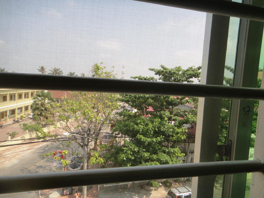Borey Vatanac Guesthouse 贡布 外观 照片