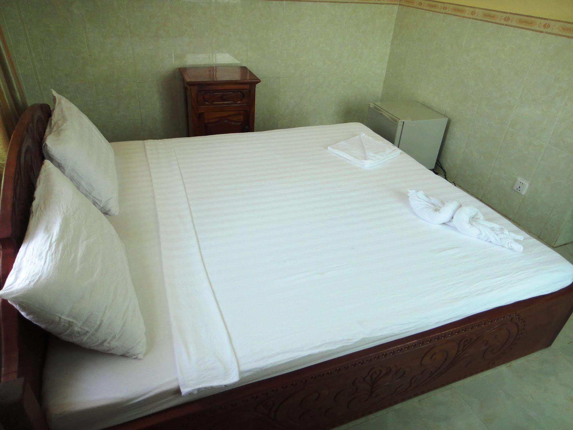 Borey Vatanac Guesthouse 贡布 外观 照片