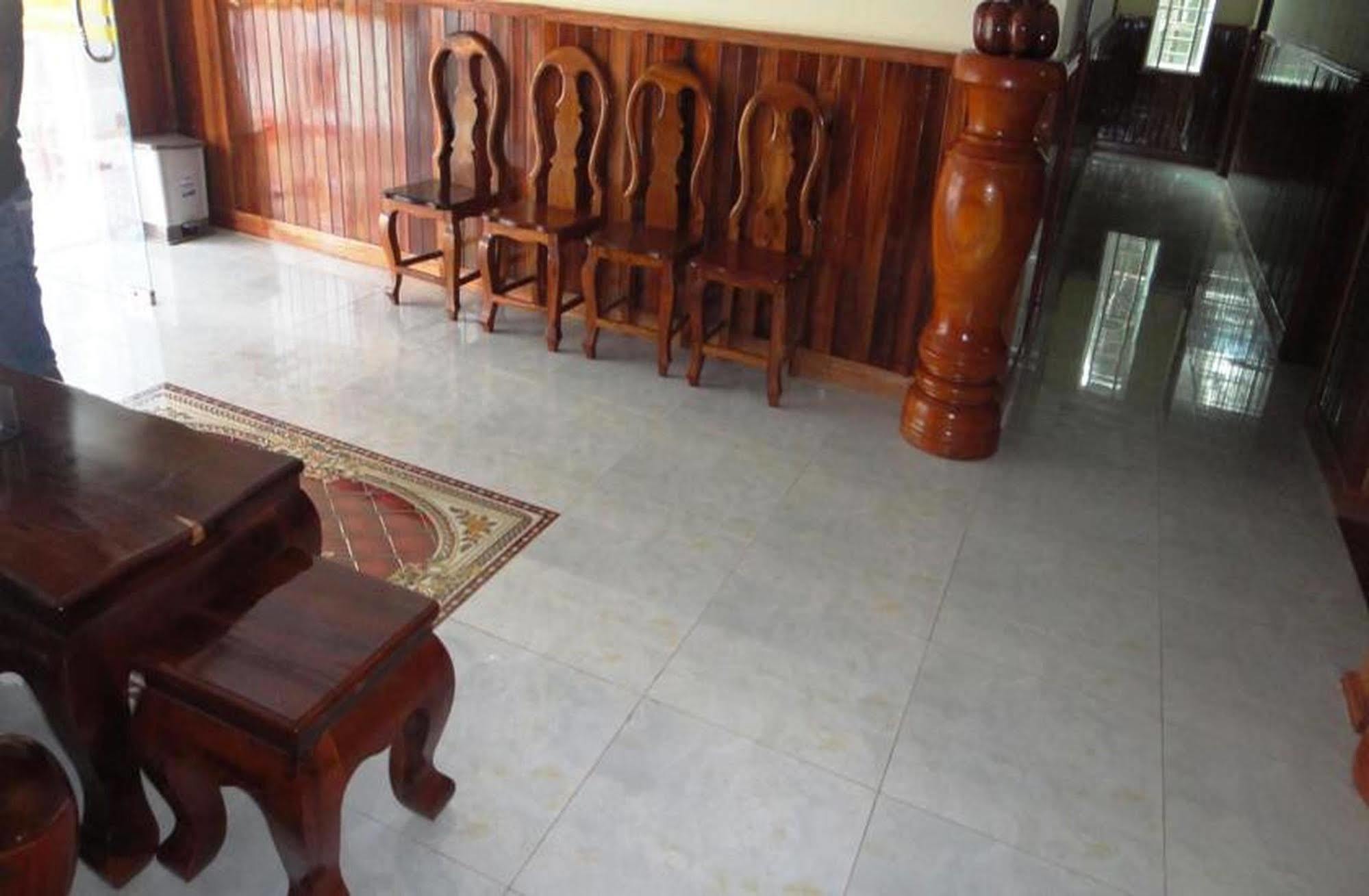 Borey Vatanac Guesthouse 贡布 外观 照片